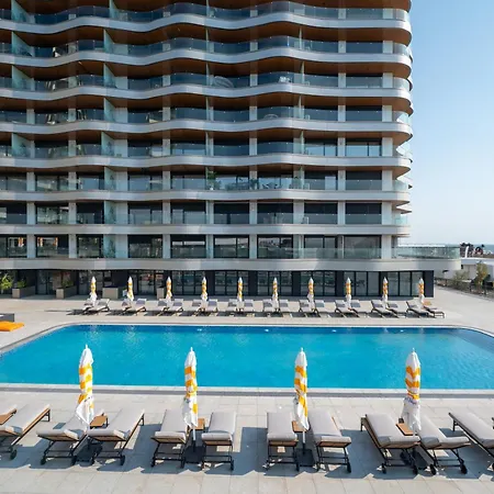 Hotel Crowne Plaza Constanta - By Ihg 4*