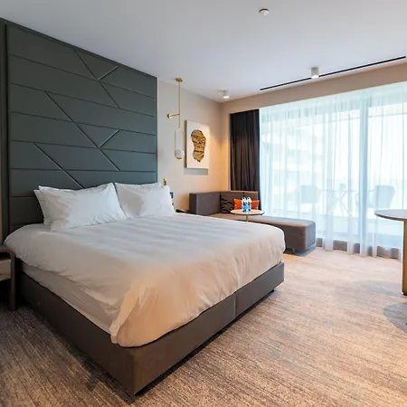 Crowne Plaza Constanta - By Ihg Hotell 4*