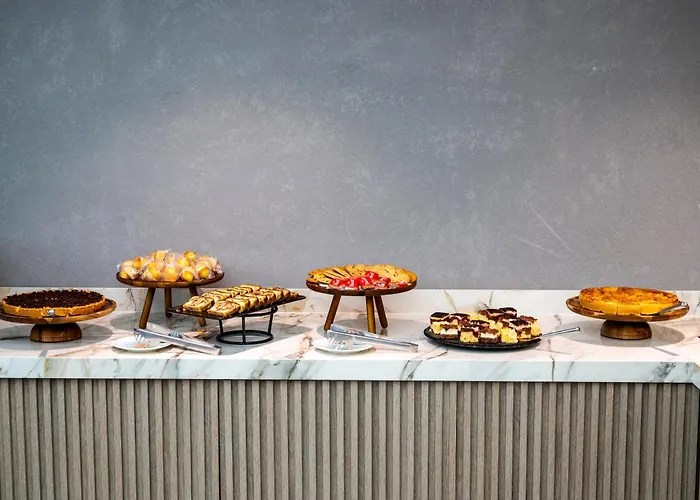 Hotel Crowne Plaza Constanta - By Ihg 4*